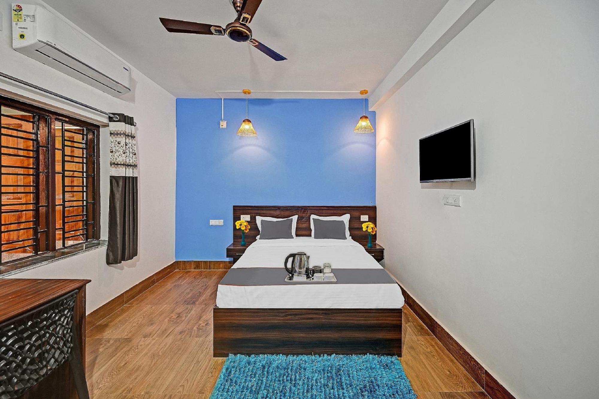 Capital O Madison Blue Hotel Bhubaneswar Exterior photo